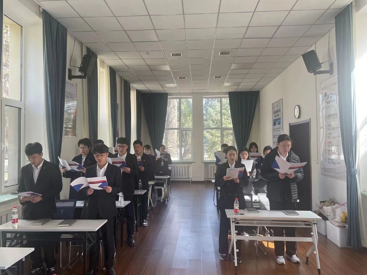 學(xué)習(xí)新知識，感悟新內(nèi)涵——鞍勤集團(tuán)、溫泉集團(tuán)、公服集團(tuán)新生培訓(xùn)迎來階段性成果