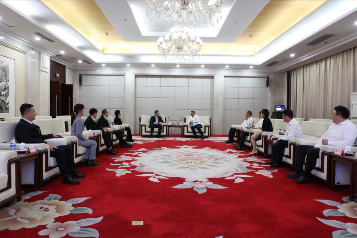 鞍勤、溫泉、公服集團(tuán)與招商銀行簽訂戰(zhàn)略合作協(xié)議！銀企合作譜新篇